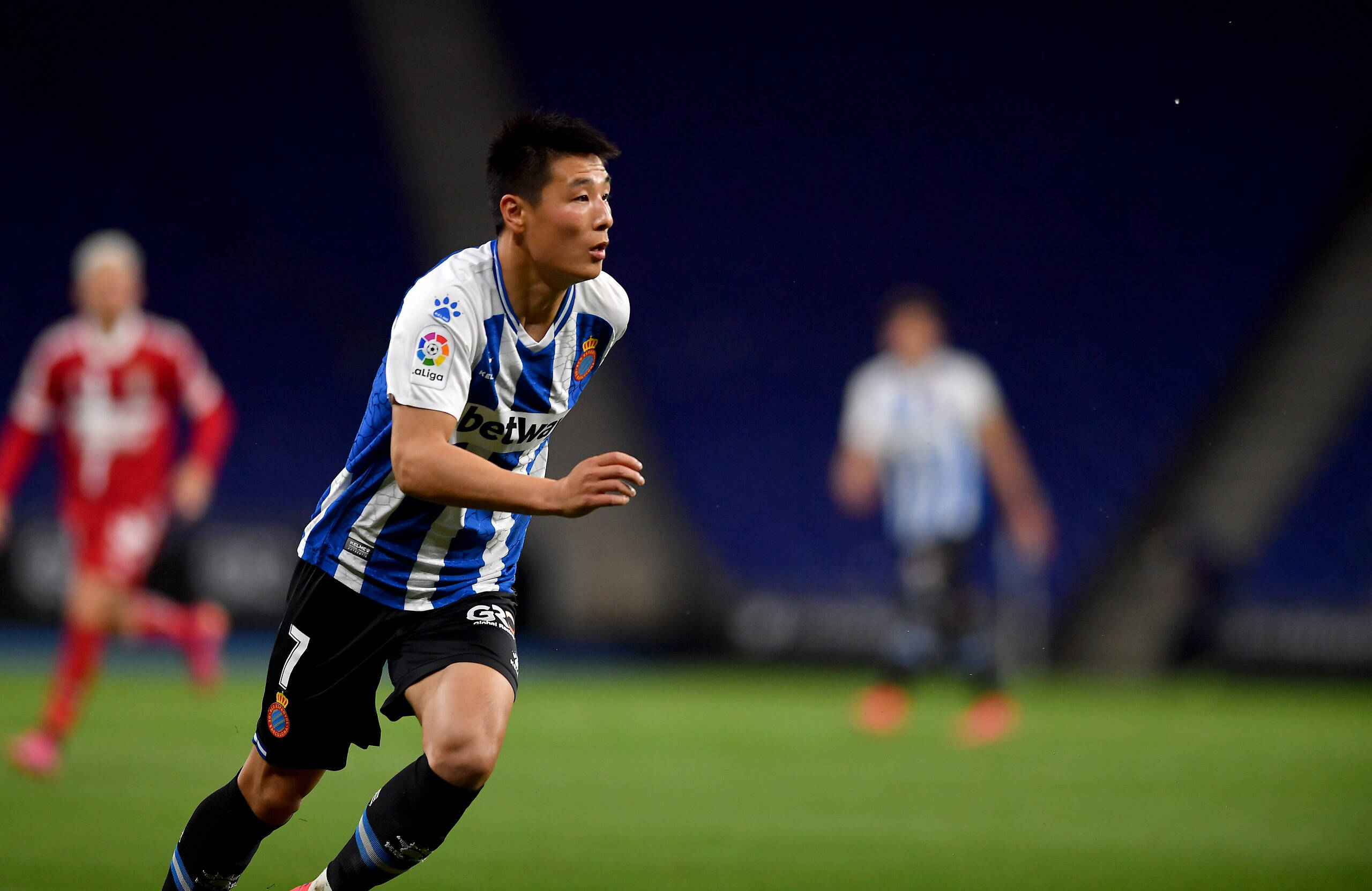 关于集结日突围战来临；费城76人围绕足总杯复出首秀；态度坚定；临场指挥获称赞的信息