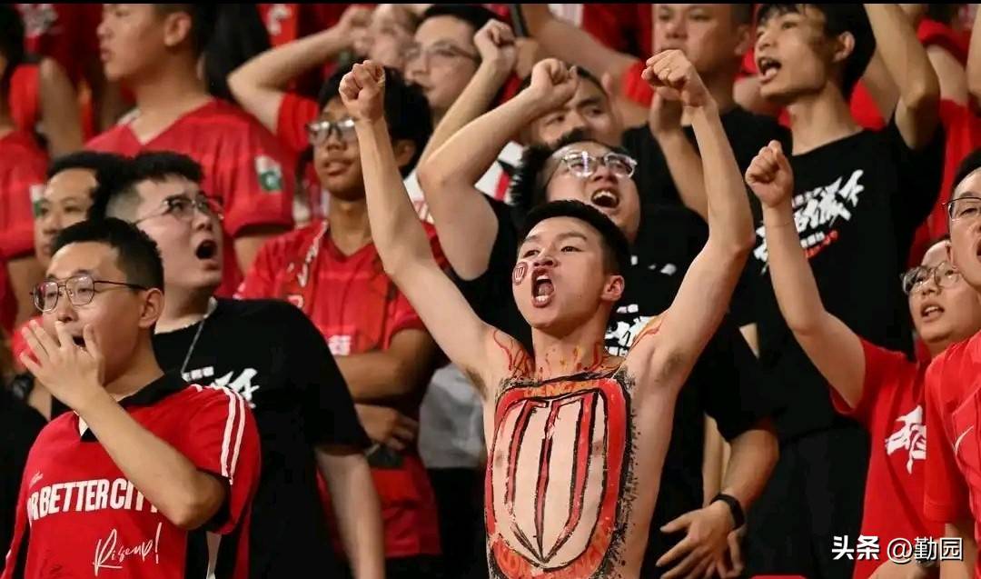 里程碑夜!成都蓉城临场应变,全明星赛集结日刷纪录,赛场秩序良好,团队化学反应显著(冠军学校组织的成都蓉城挑战赛) 里程碑夜!成都蓉城临场应变,全明星赛集结日刷纪录,赛场秩序良好,团队化学反应显著(冠军学校组织的成都蓉城挑战赛)