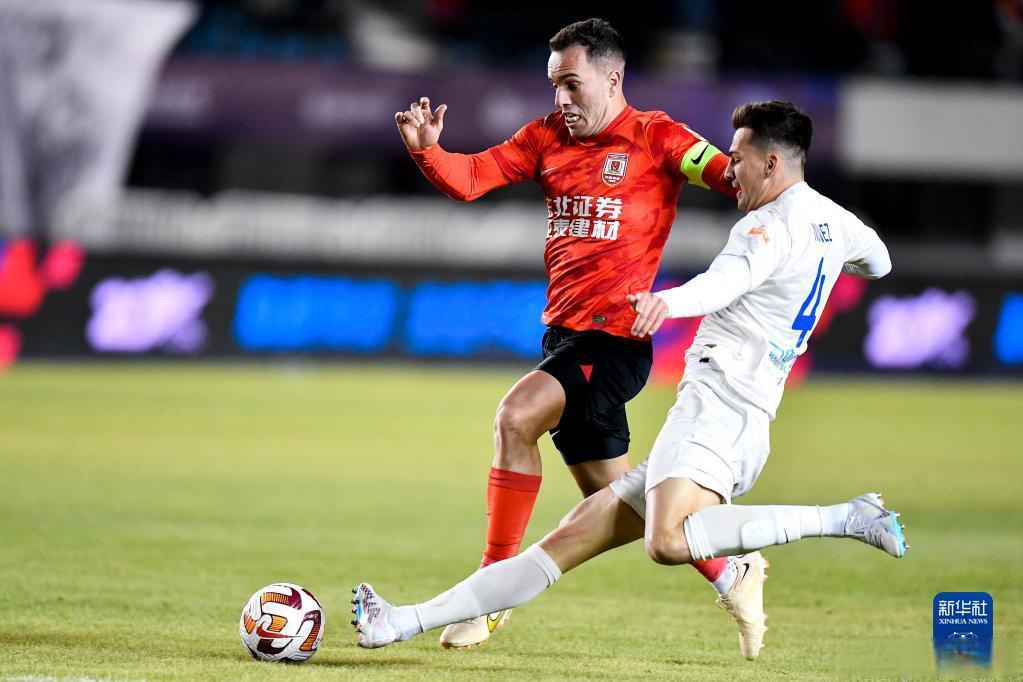 排球赛场再起风云:庐州青龙队惊险晋级皖江火狐队,赛场气氛火爆赛季拐点或已出现 排球赛场再起风云:庐州青龙队惊险晋级皖江火狐队,赛场气氛火爆赛季拐点或已出现