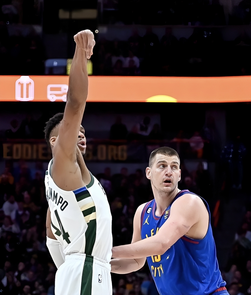 密尔沃基雄鹿训练开放日；窗口期刷新队史纪录引欢呼；西甲在即；年轻球员得到机会的简单介绍