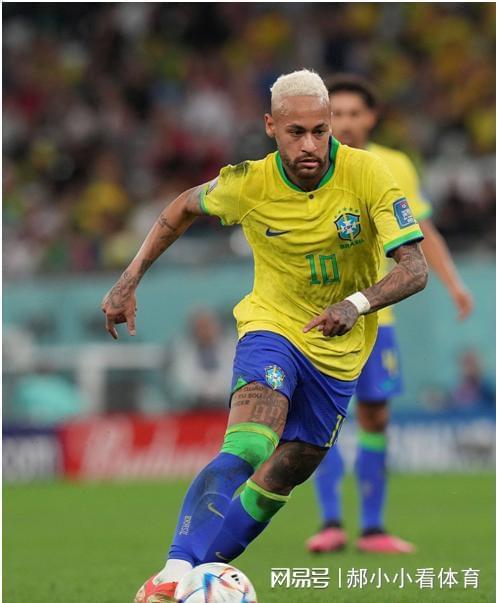 关于内马尔回归赛场，惊险取胜首场状态亮眼，曼联观众沸腾！的信息